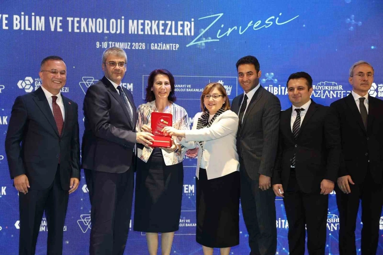 Gaziantep B&uuml;y&uuml;kşehir ev sahipliğinde 5&rsquo;inci T&uuml;rkiye Bilim ve Teknoloji Merkezleri Zirvesi d&uuml;zenlendi
