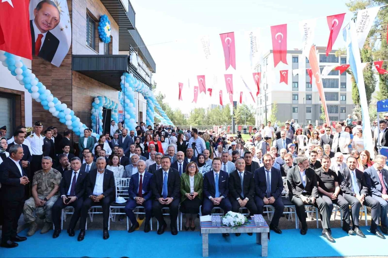 Gaziantep B&uuml;y&uuml;kşehir, Meral-Beyhan Uslu Alzheimer Merkezi&rsquo;ni hizmete a&ccedil;tı
