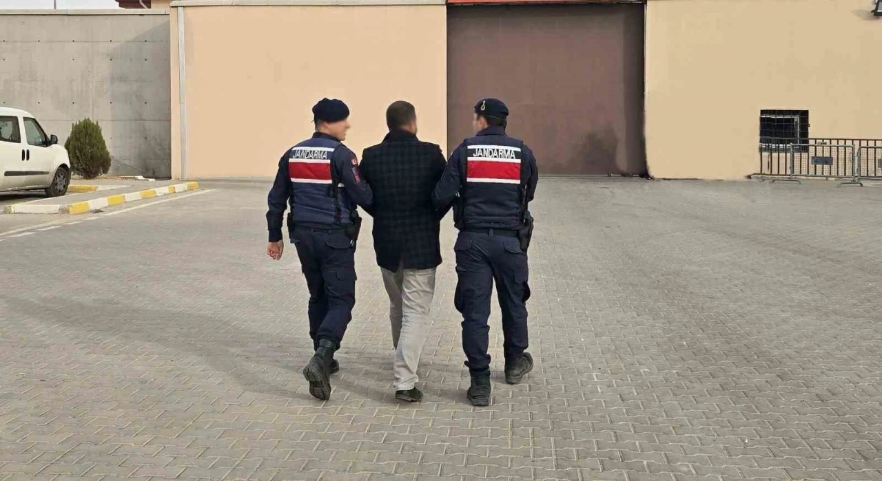 Gaziantep’te aranan 3 şahsı jandarma yakaladı
