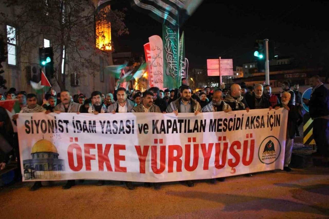 Gaziantep&rsquo;te Filistin&rsquo;e destek y&uuml;r&uuml;y&uuml;ş&uuml; d&uuml;zenlendi

