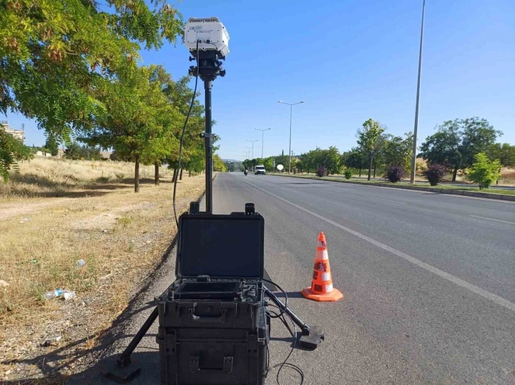 Gaziantep’te jandarmadan yerli radar sistemi ile yoğun trafik denetimi