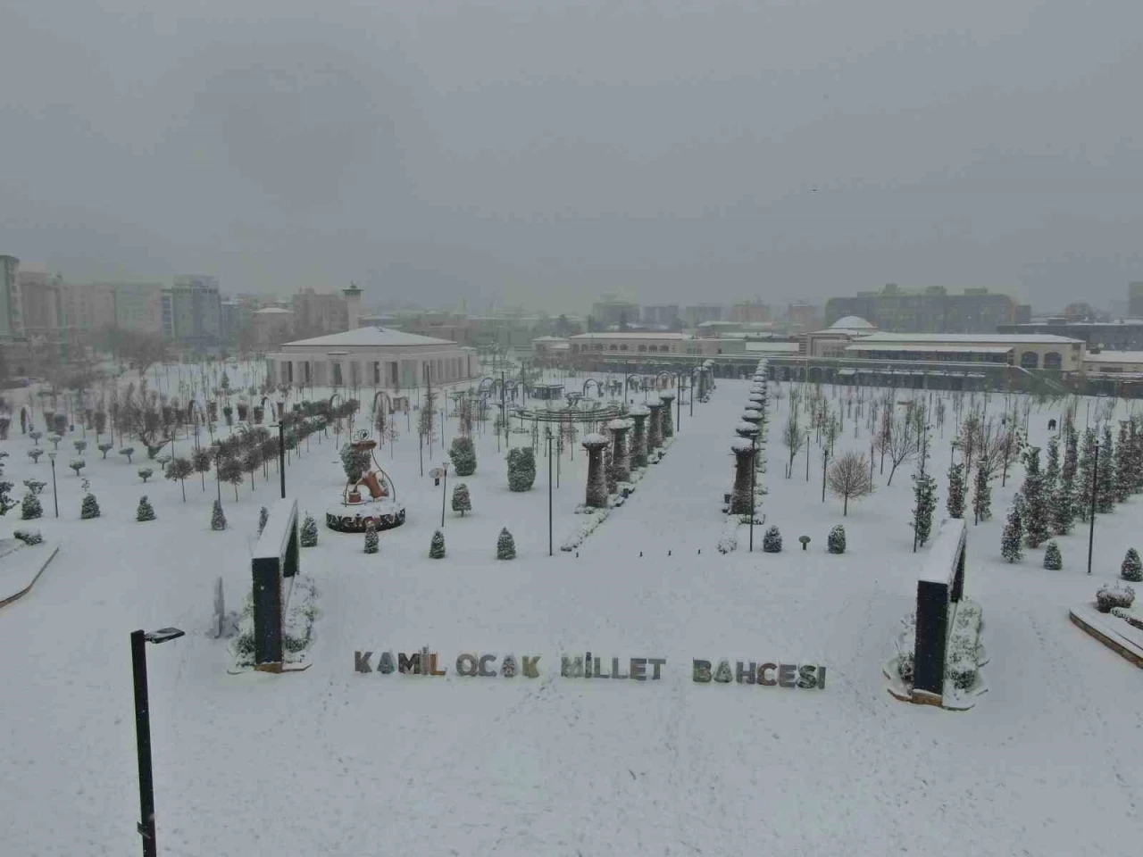 Gaziantep&rsquo;te kar manzarası havadan g&ouml;r&uuml;nt&uuml;lendi
