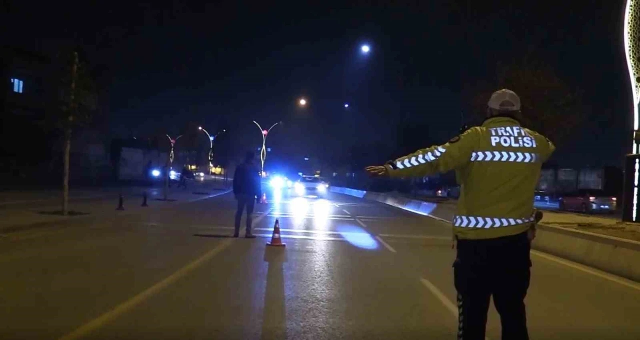 Gaziantep’te &quot;Huzur 27&quot; uygulaması kapsamında 71 araca 797 bin 439 TL ceza kesildi

