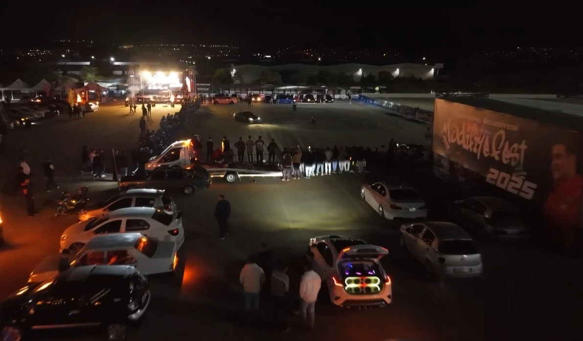 Gaziantep’te "ModifiyeFest 2025" nefes kesen drift gösterileriyle baÅŸladı