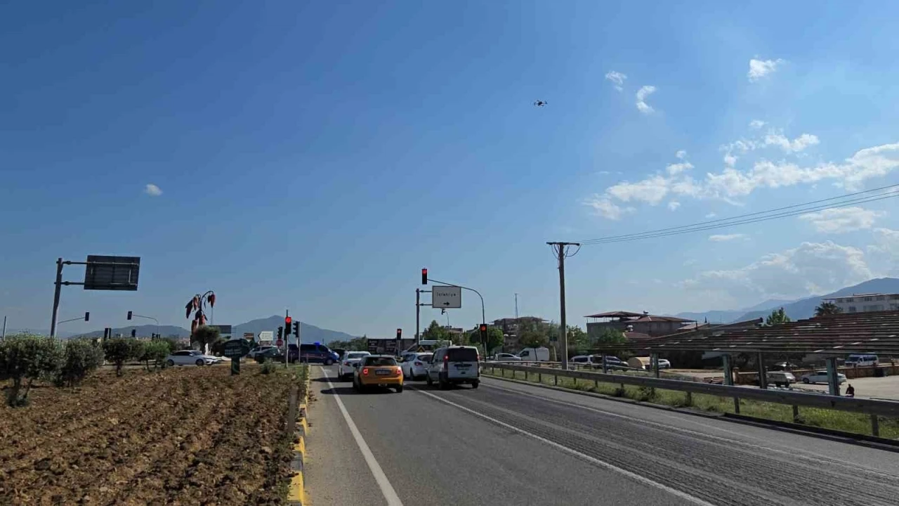 Gaziantep’te &quot;Sıfır Kaza, Sıfır Ceza&quot; amacıyla dronlarla trafik denetimi yapıldı
