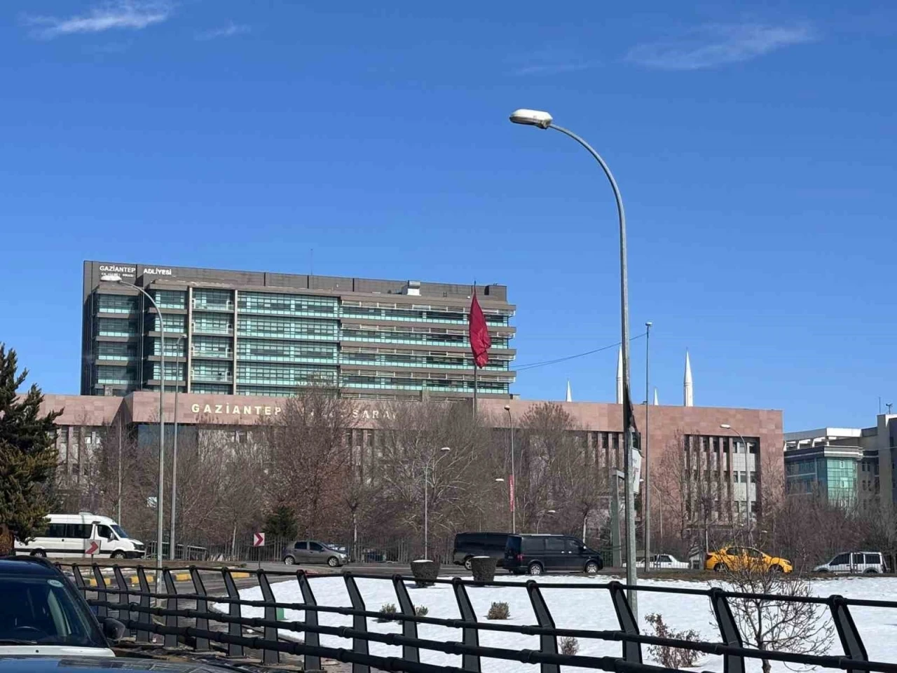 Gaziantep&rsquo;te uyuşturucu satarken yakalanan İran uyruklu sanığa 18 yıl hapis
