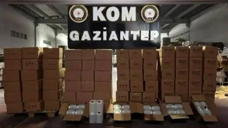 Gaziantep&rsquo;te yılbaşı &ouml;ncesi 4 bin 520 litre etil alkol ele ge&ccedil;irildi
