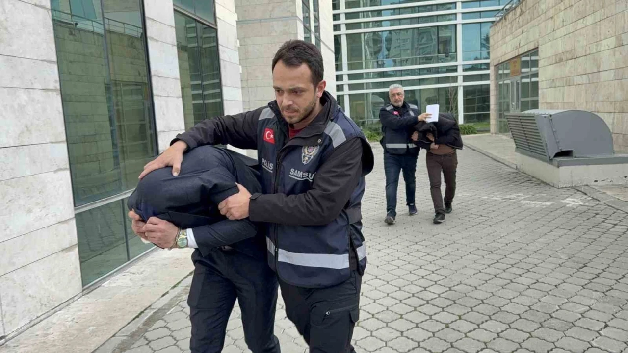 Gazinoda dehşet: M&uuml;şteriyi darp edip 547 bin lirasını gasp ettiler
