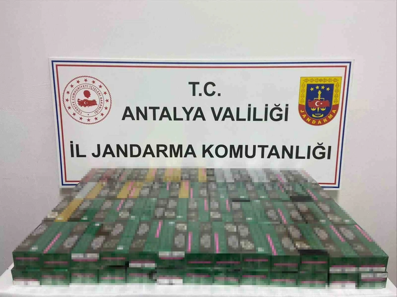 Gazipaşa’da 2 bin paket kaçak sigara ele geçirildi

