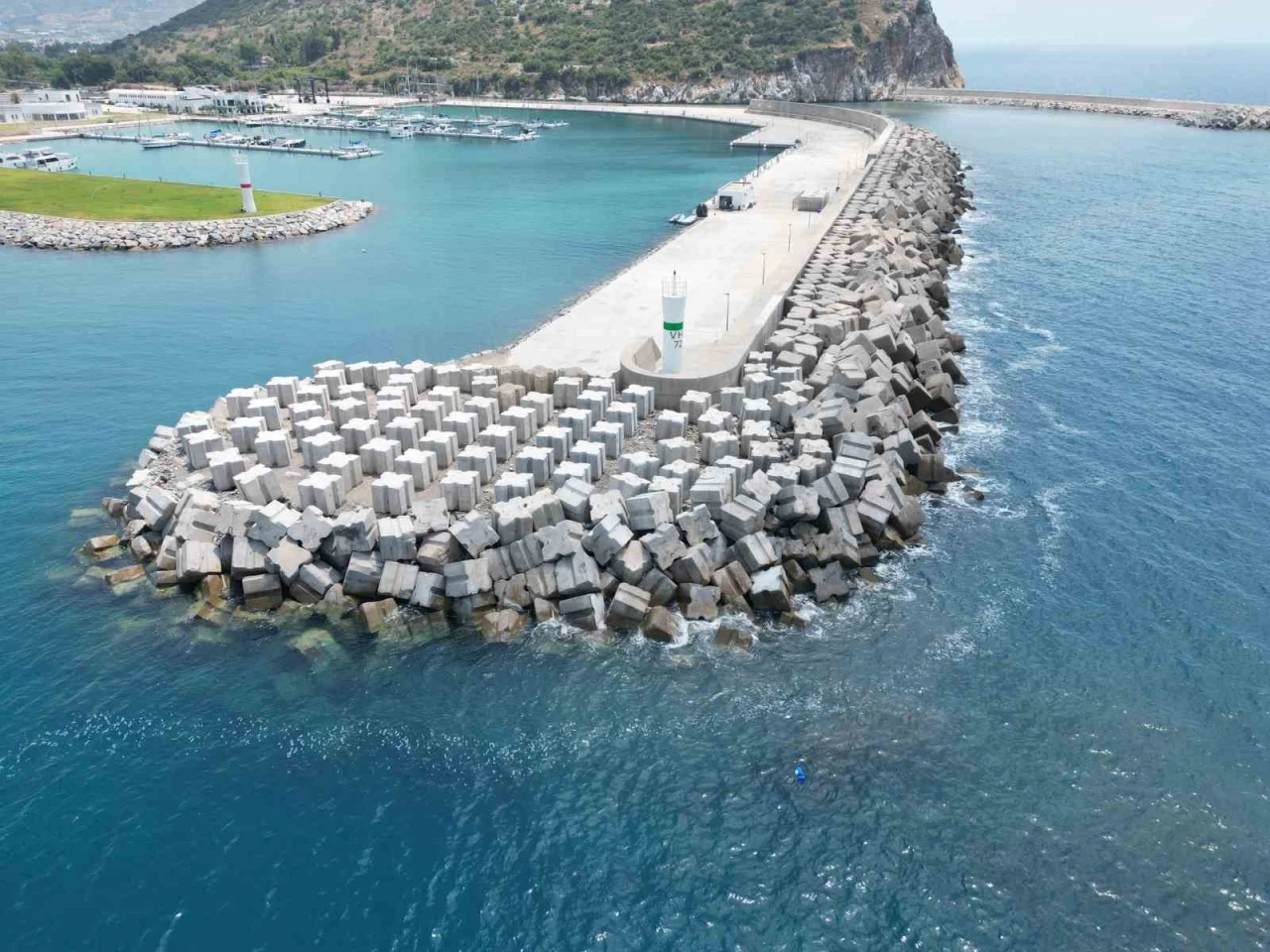 Gazipaşa’da  9 yaşındaki çocukta deniz kaynaklı enfeksiyon şüphesi
