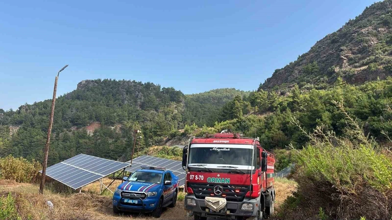 Gazipaşa&rsquo;da &ccedil;ıkan yangın b&uuml;y&uuml;meden s&ouml;nd&uuml;r&uuml;ld&uuml;
