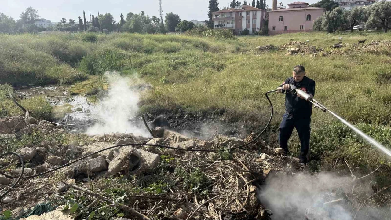 Gazipaşa’daki otluk yangını büyümeden söndürüldü
