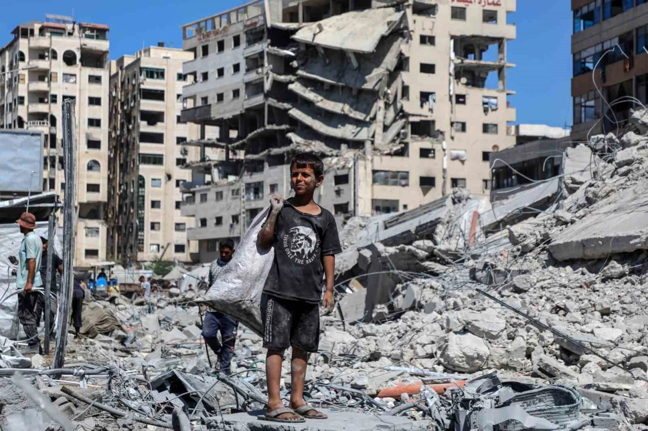 Gazze’de can kaybı 64 bin 718’e yükseldi
