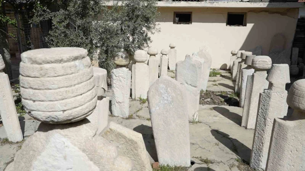 Geçmişin sessiz tanıkları
