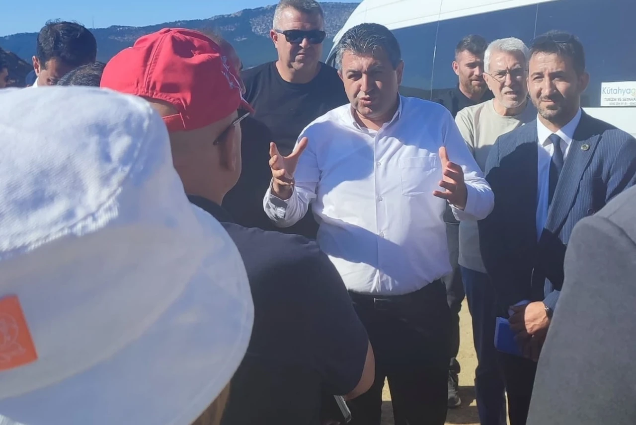 Gediz Belediye Başkanı Akel: &quot;Doğamıza ve geleceğimize sahip çıkıyoruz&quot;
