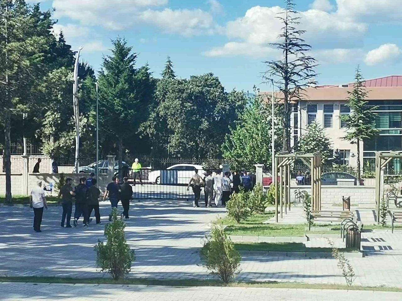 Gediz&rsquo;de &ccedil;ocuğun cinsel istismarıyla ilgili 6 ş&uuml;pheli tutuklandı
