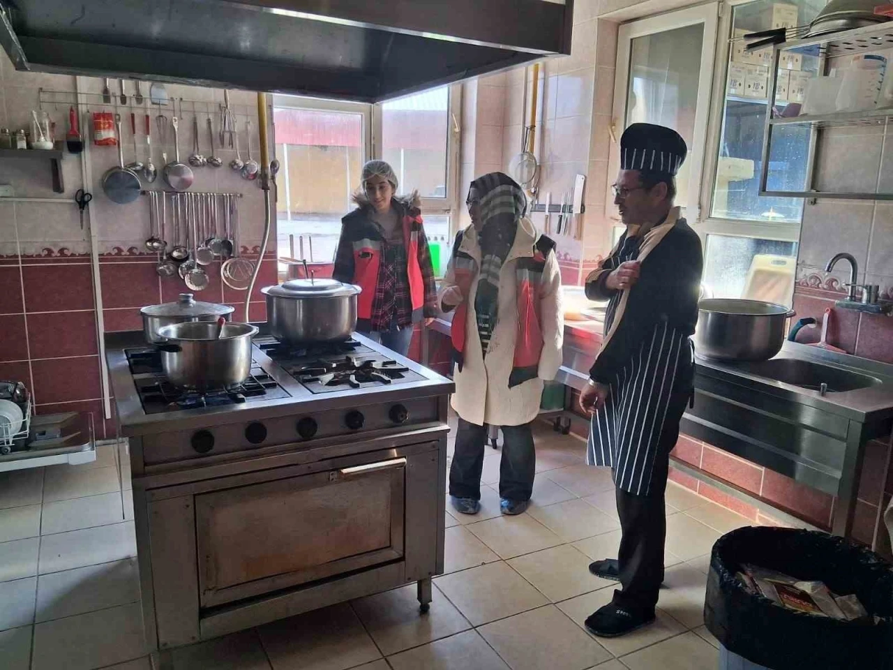 Gediz&rsquo;de gıda işletmelerine y&ouml;nelik denetimler s&uuml;r&uuml;yor
