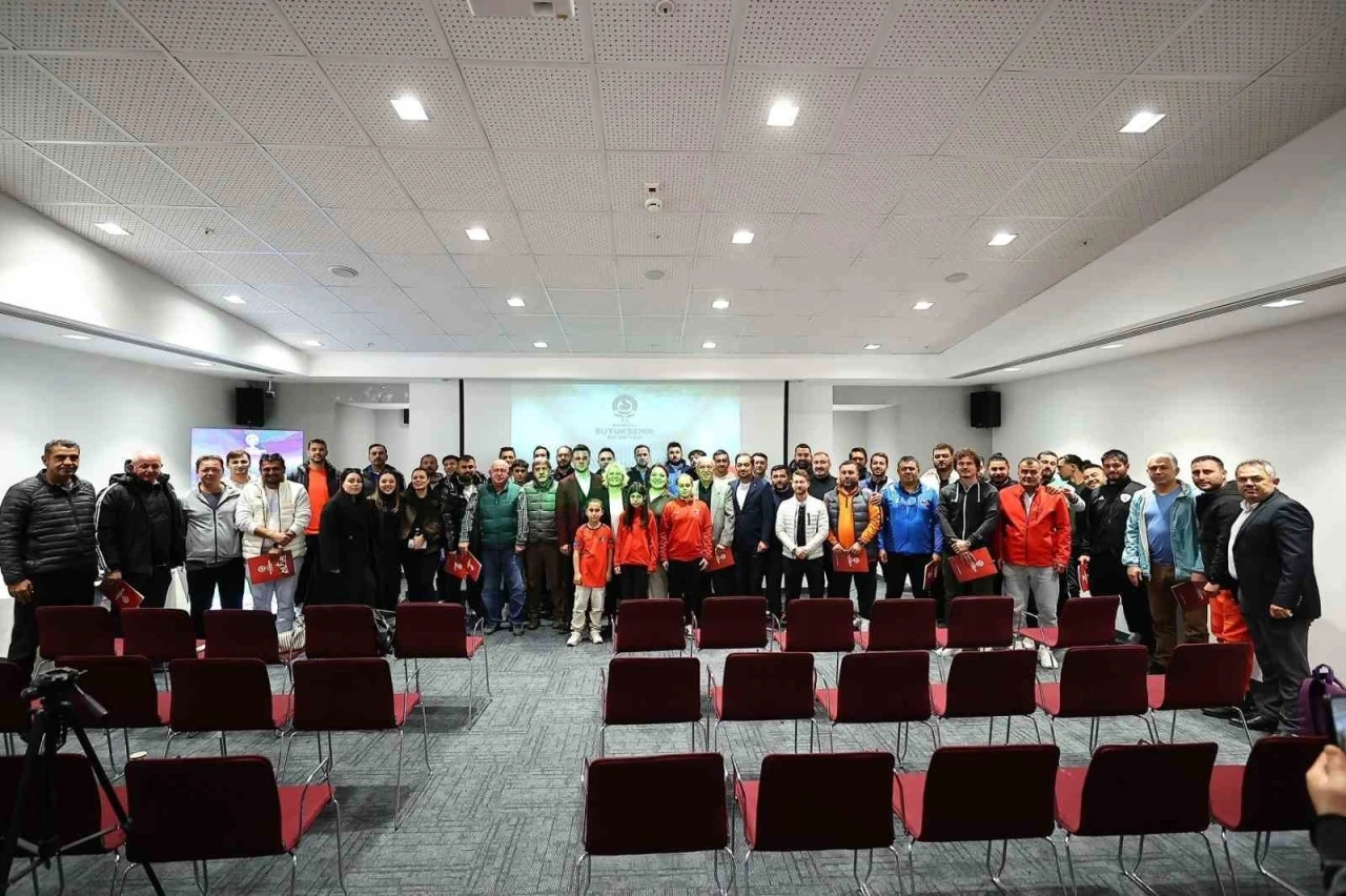 Geleceğin futbolcularını yetiştirecek Levend Sarıoğlu U-10 Futbol Ligi başlatıyor
