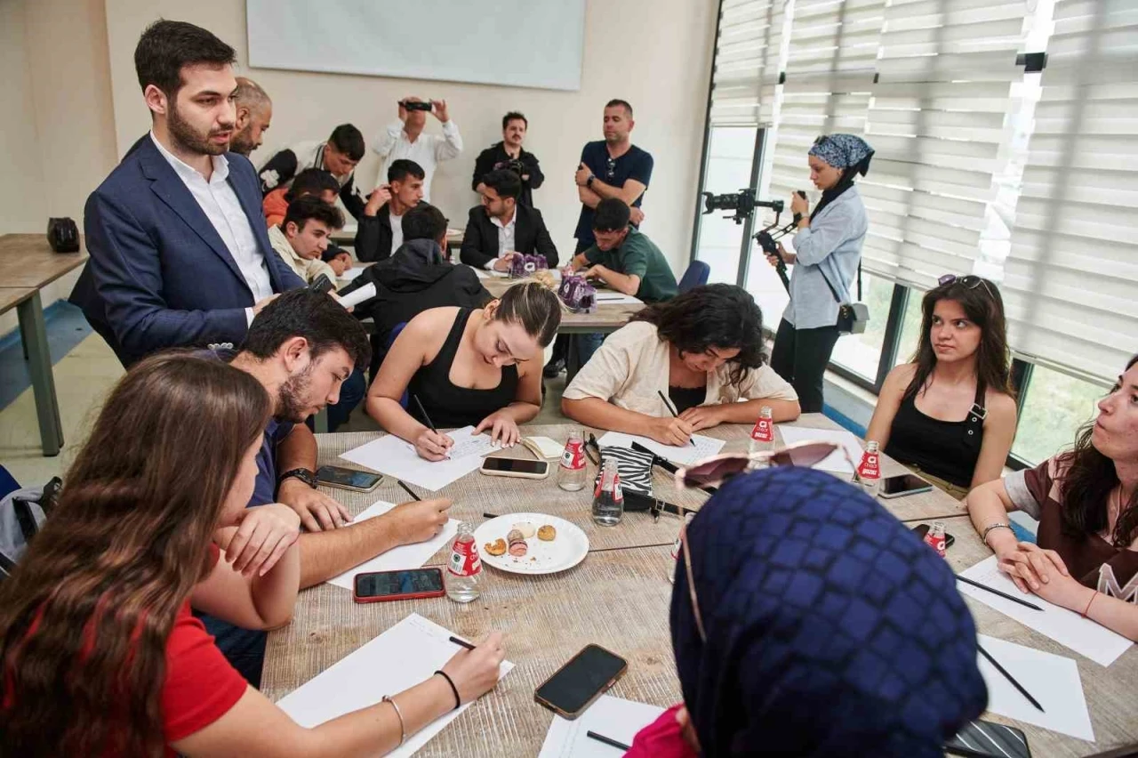 Geleceğin girişimcileri &quot;Girişimci Kütüphanesi&quot;nde buluştu
