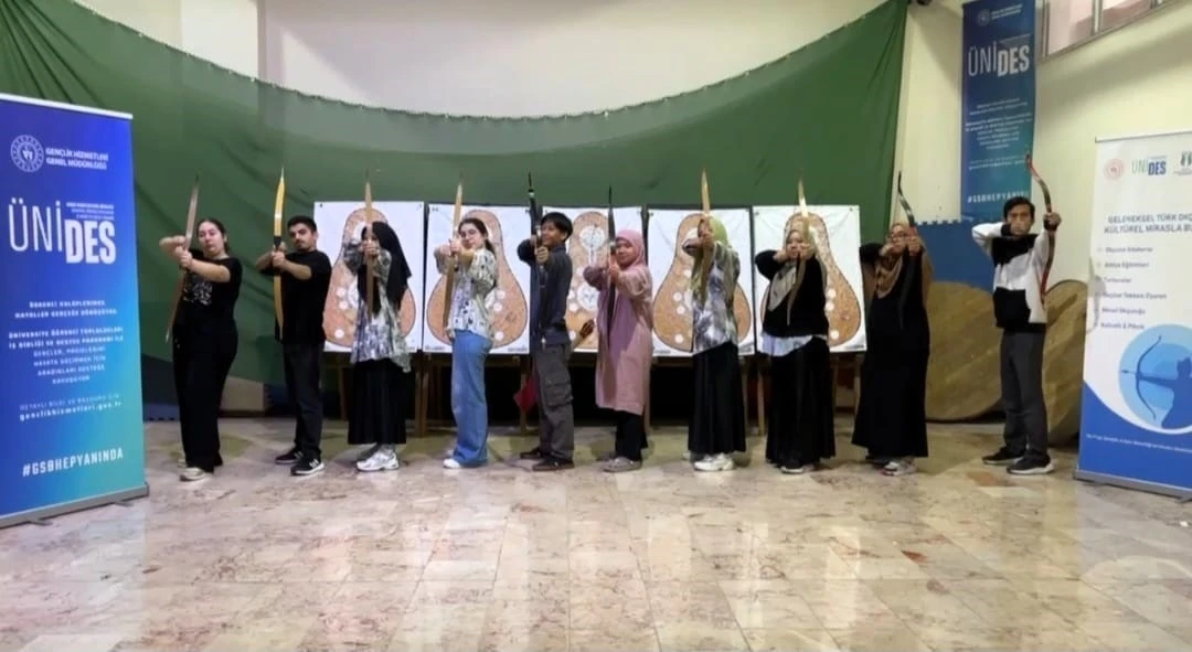 Geleneksel Türk Okçuluğu uygulamalı olarak anlatıldı
