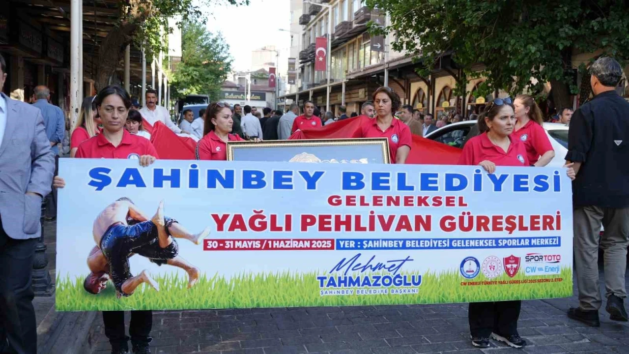Geleneksel yağlı güreş müsabakaları Gaziantep’te kortejle başladı
