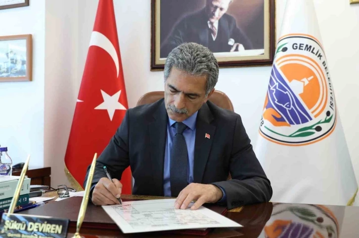 Gemlik Belediye Başkanı Ş&uuml;kr&uuml; Deviren mal varlığını a&ccedil;ıkladı
