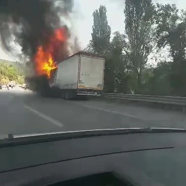 Gemlik&rsquo;te tır yangını
