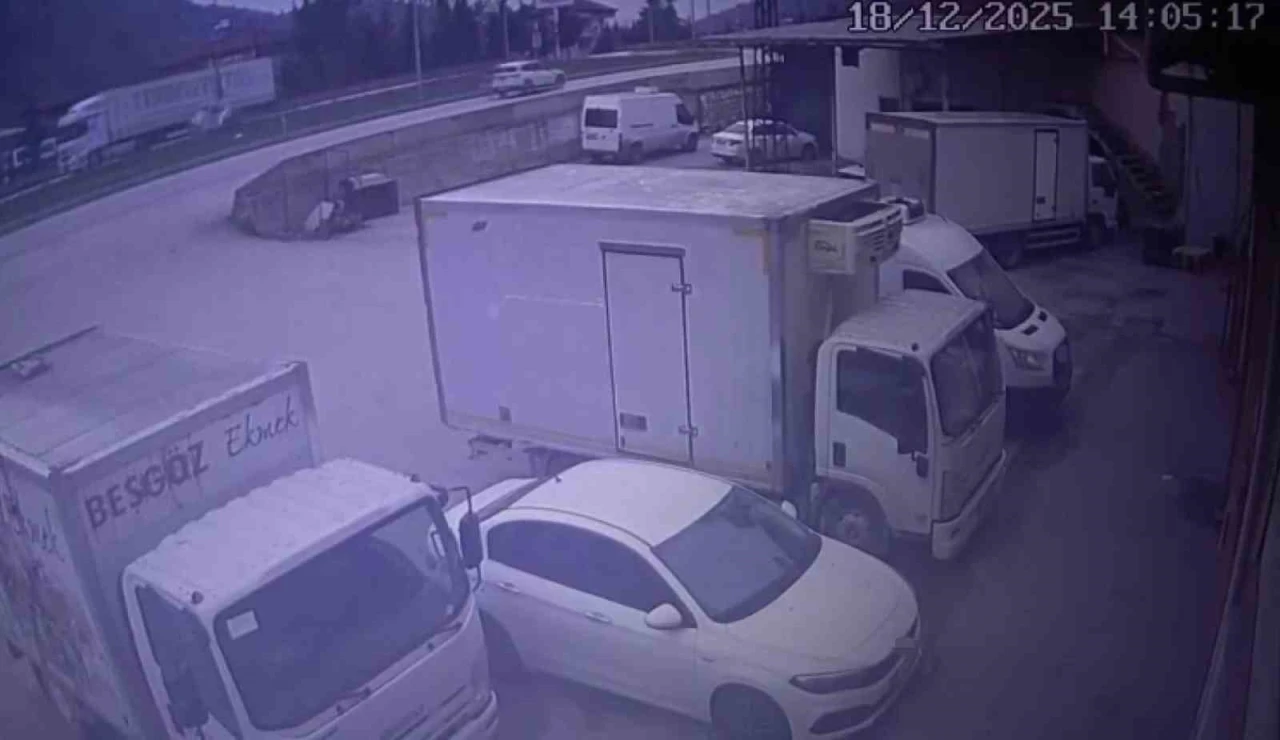 Gen&ccedil; avukatın hayatını kaybettiği feci kaza kamerada
