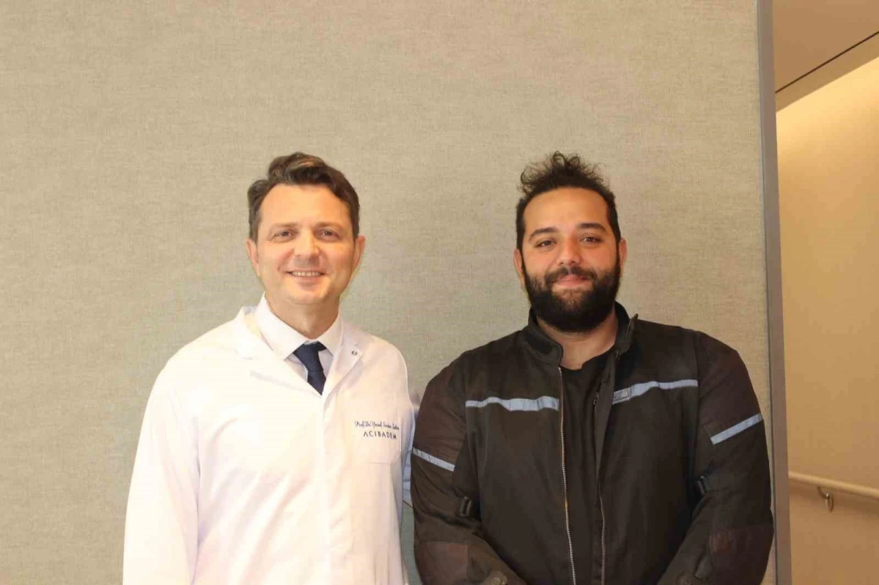 Gen&ccedil; motokurye bağırsak kanserinden ameliyat olmadan kurtuldu
