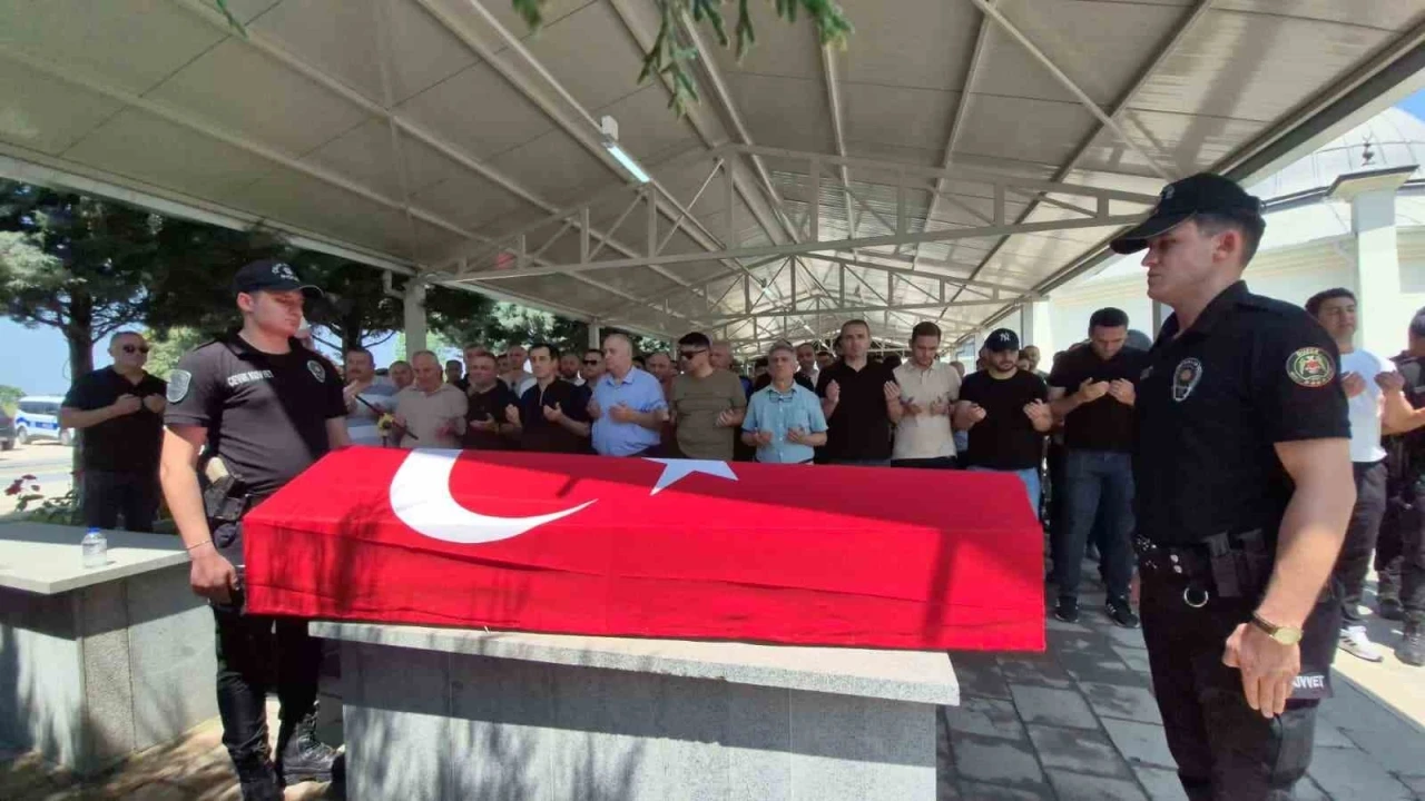 Gen&ccedil; polis memuru evinde hayatını kaybetti
