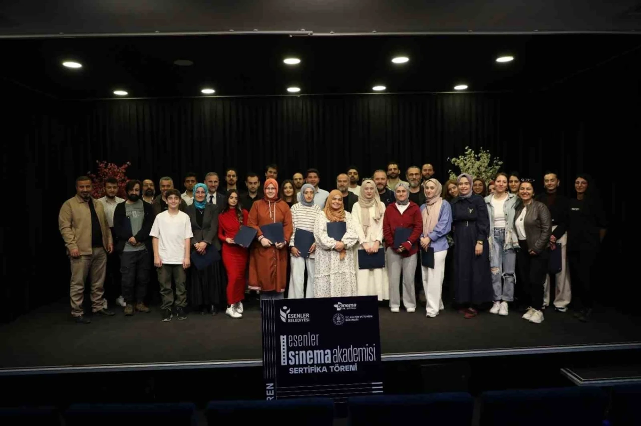 Genç Sinemacılar mezuniyet heyecanı yaşadı
