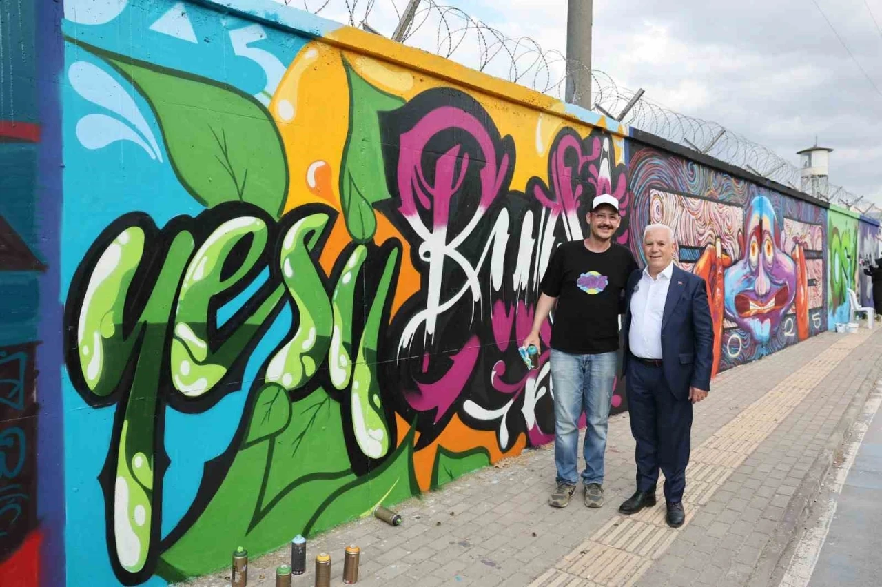 Gençler, Graffiti Şenliği ile kente renk kattı
