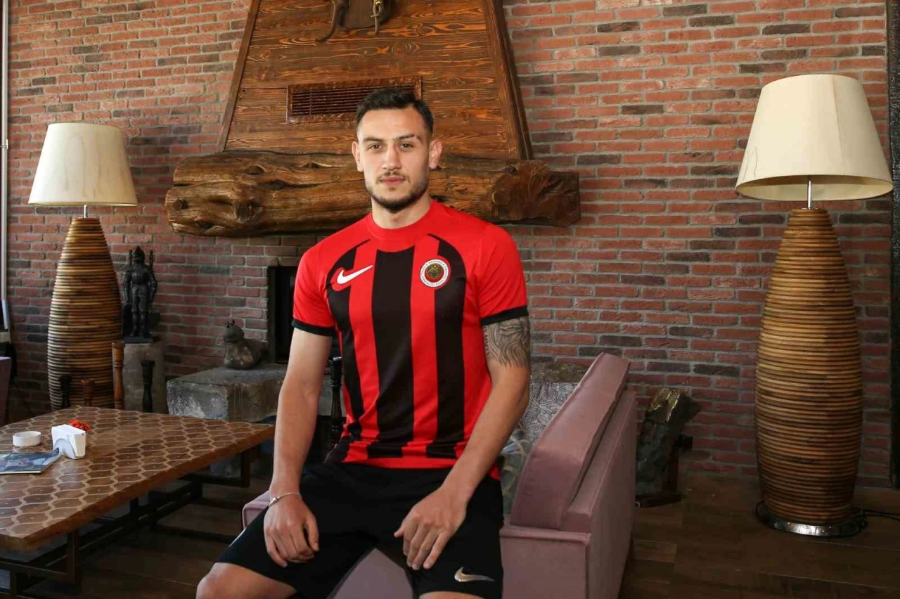 Gen&ccedil;lerbirliği&rsquo;nden defansa takviye
