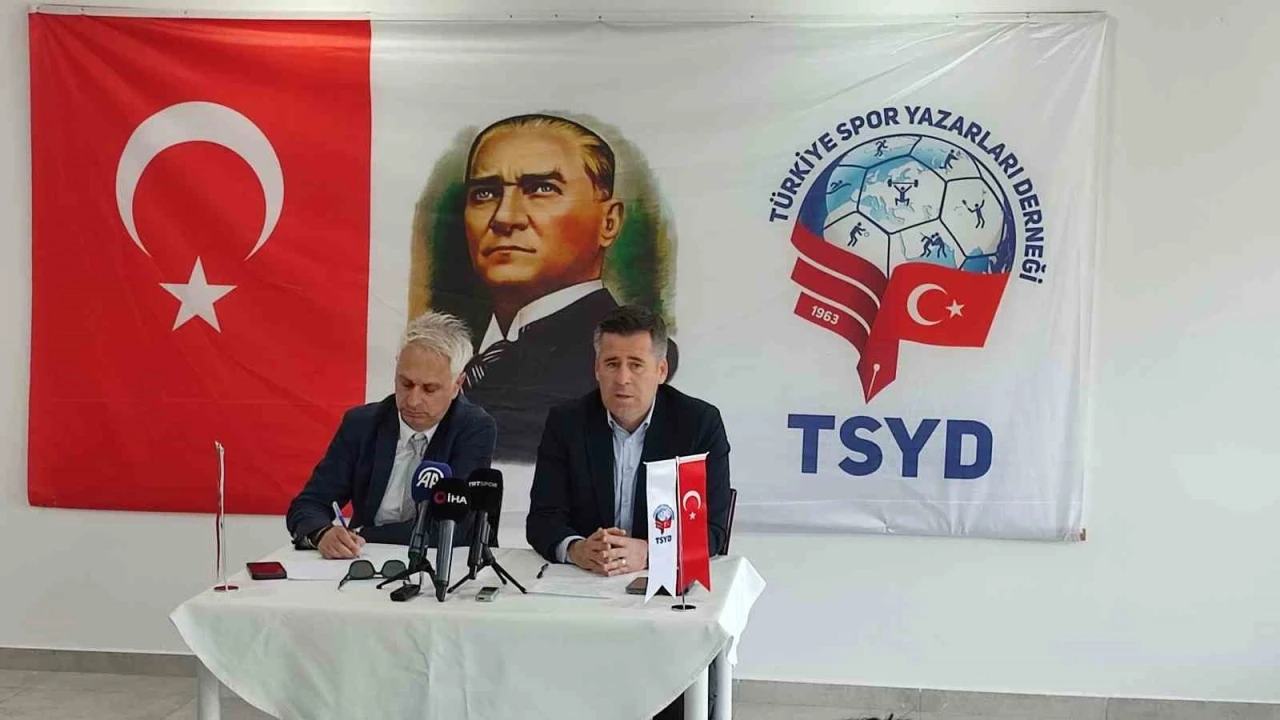 Gençlerbirliği Teknik Direktörü Eroğlu: &quot;Bizim yerimiz Süper Lig’dir, bunu başardığımız için çok mutluyuz&quot;
