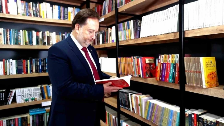 Gen&ccedil;lerin tercihi Karesi millet kıraathanesi
