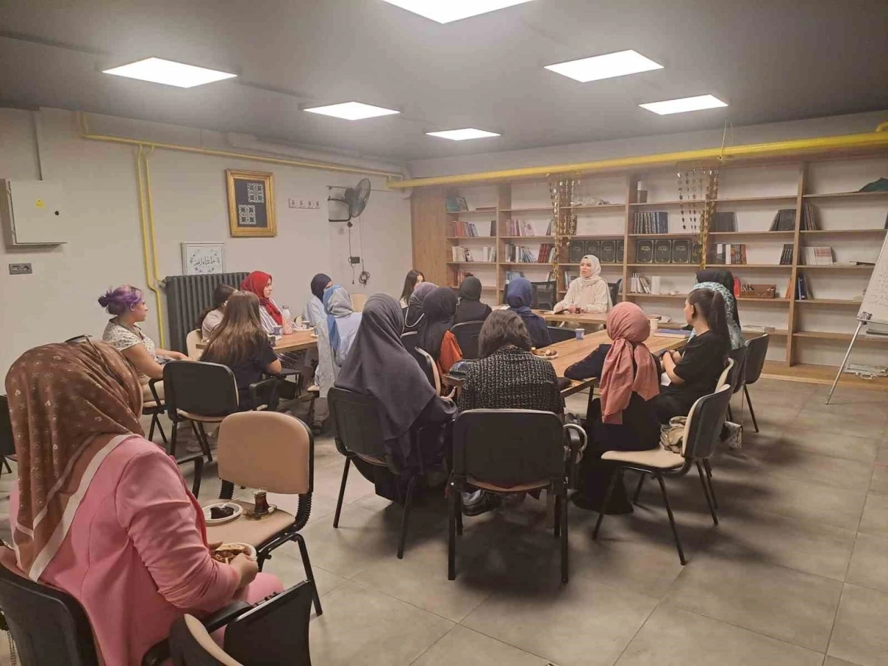 Gençlerle yaz neşesi sohbetleri başladı

