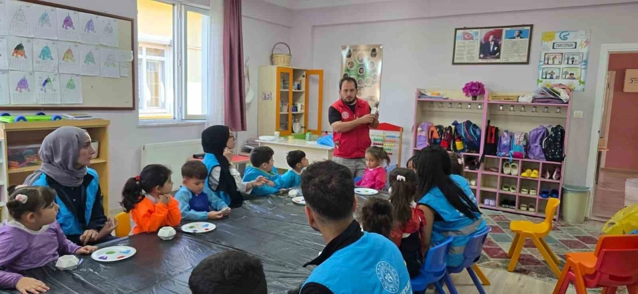 Menteşe Bayır İlkokulu’nda Geleneksel Oyunlar Şenliği