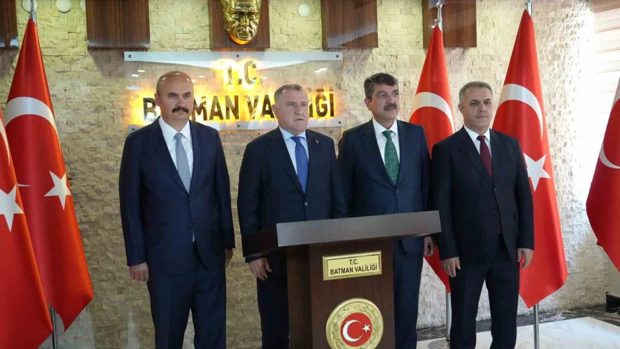 Gen&ccedil;lik ve Spor Bakanı Osman Aşkın Bak Batman&rsquo;da
