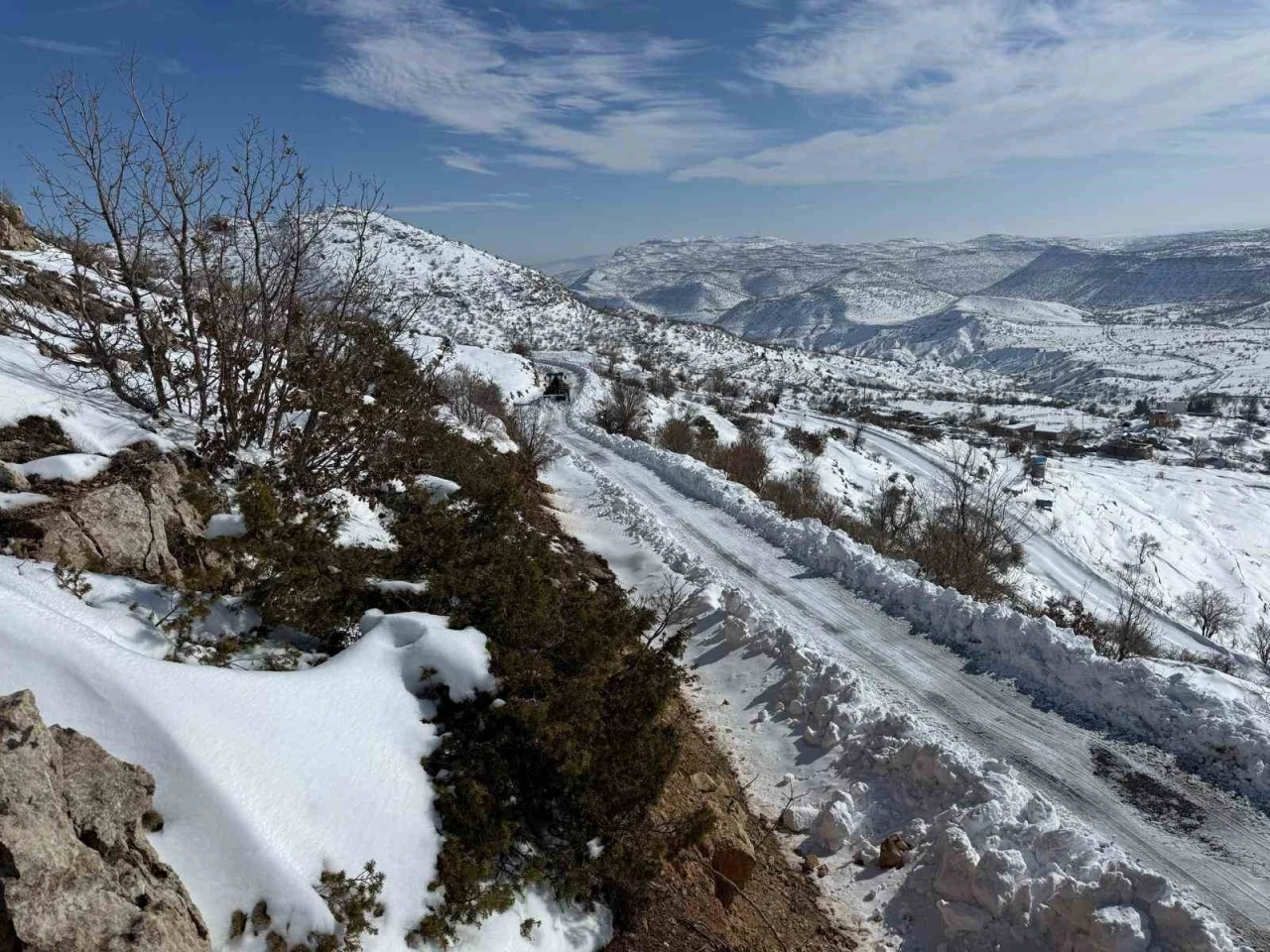 Gerc&uuml;ş&rsquo;te 58 k&ouml;y yolu ulaşıma a&ccedil;ıldı
