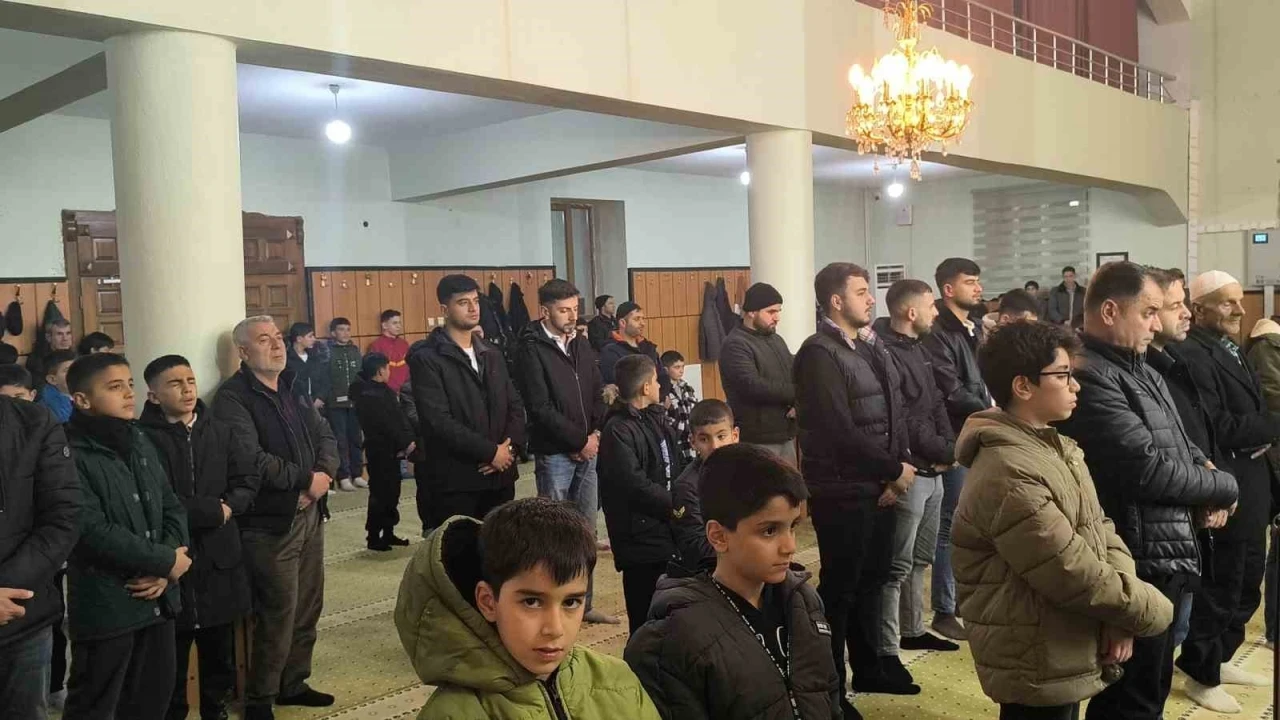 Gerc&uuml;ş&rsquo;te Berat Kandili coşkuyla kutlandı
