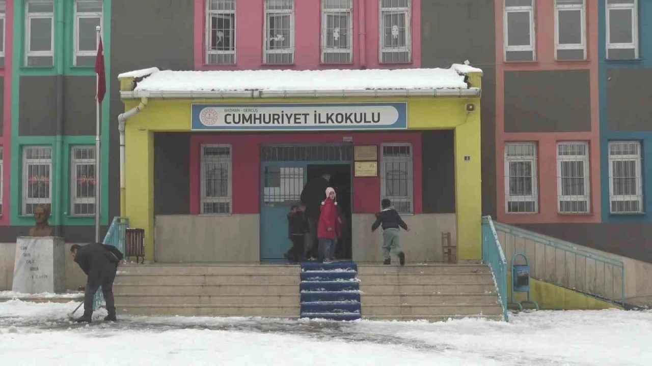 Gerc&uuml;ş&rsquo;te eğitime 1 g&uuml;n ara verildi
