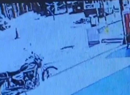 Geri manevra yapan aracın çarptığı yaşlı adam hayatını kaybetti

