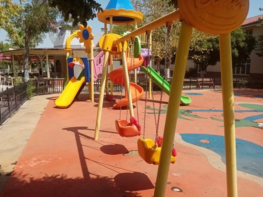 Germencik’te parklar dezenfekte edildi
