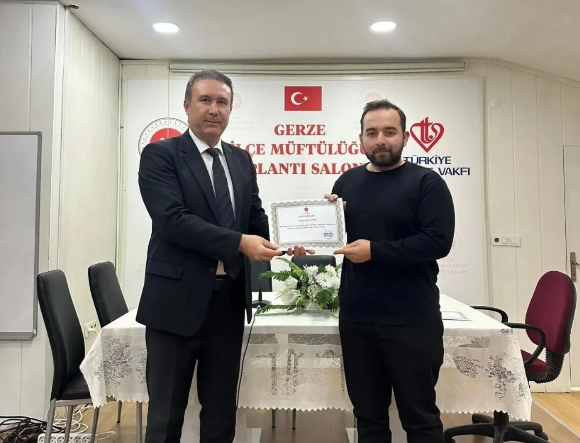 Gerze’de genç din görevlilerine ‘babalık bilinci’ eğitimi
