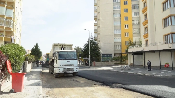 Girne Şehitler Caddesi&rsquo;nde asfalt &ccedil;alışması başladı
