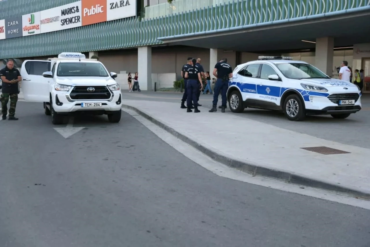 GKRY&rsquo;de bombalı saldırı tehdidi alarmı: İki bina tahliye edildi
