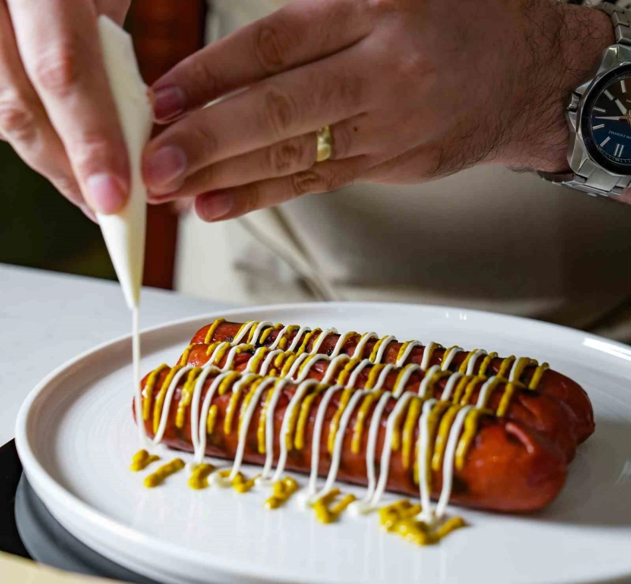 Glutensiz sosis t&uuml;keticiyle buluşuyor
