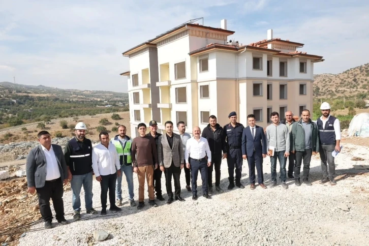 G&ouml;lbaşı 1. etap afet konutları hızla y&uuml;kseliyor
