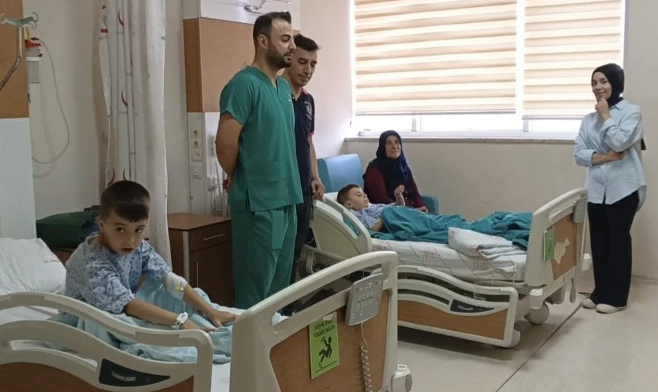 G&ouml;lbaşı&rsquo;nda 60 &ccedil;ocuk i&ccedil;in s&uuml;nnet ş&ouml;leni d&uuml;zenlendi
