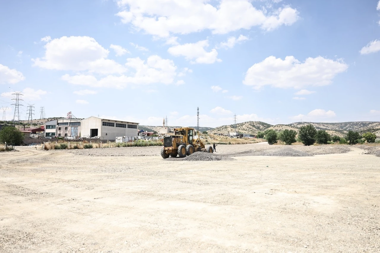 G&ouml;lbaşı&rsquo;nda birinci tır parkı tamamlandı
